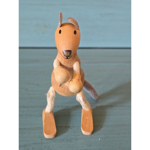 ANAMALZ Kangaroo Wooden Toy Figure W Wire MVB Legs And Arms 4" Long 1.5 " Tail - Picture 5 of 7